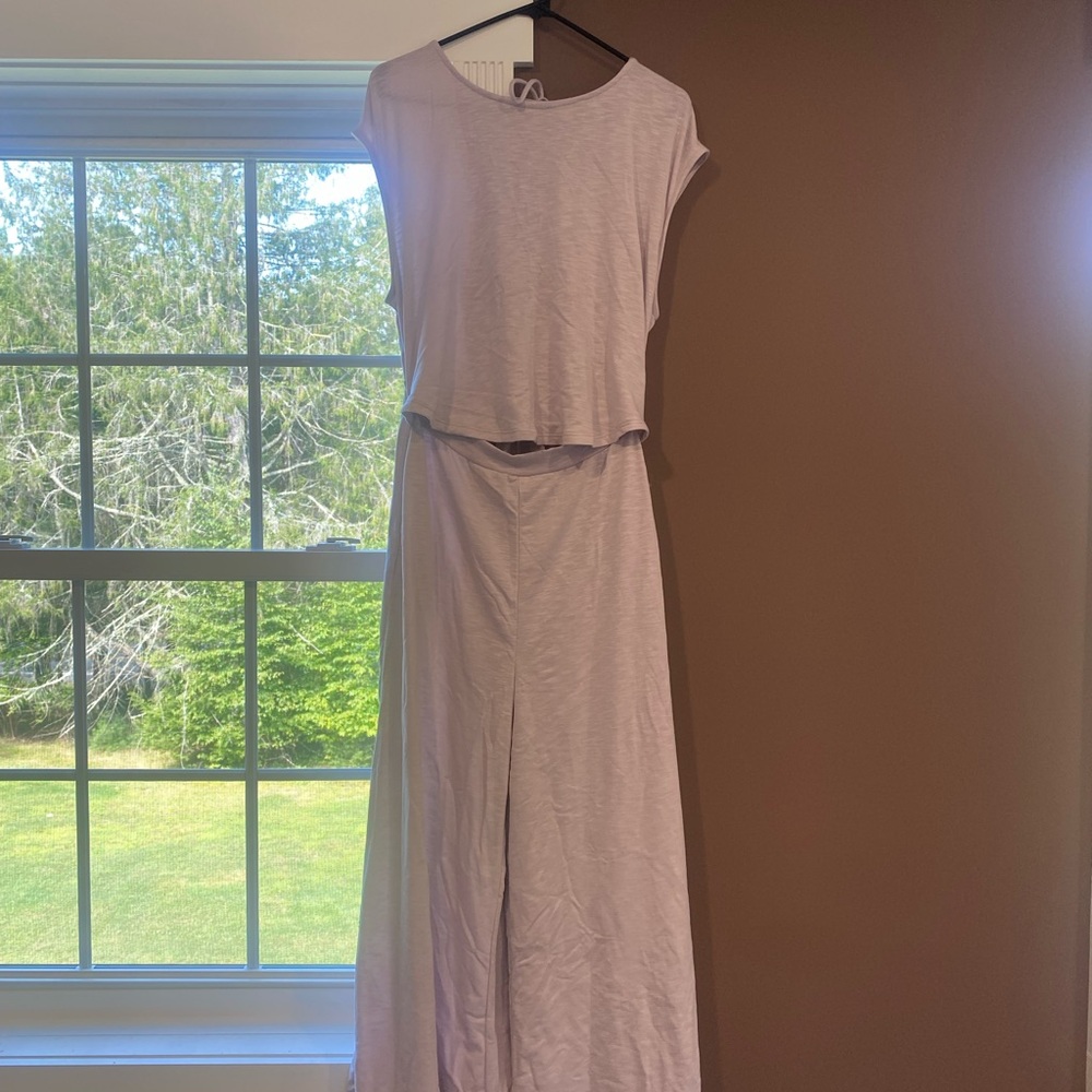 Elegant Lavender Sleeveless Dress